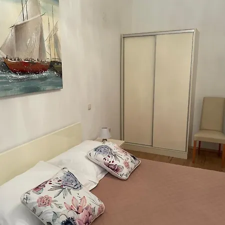 Appartement Sea View Near The S2-jelsa Center *