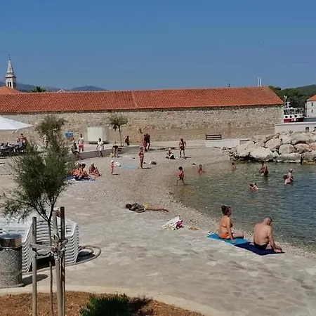 Sea View Near The S2-jelsa Center