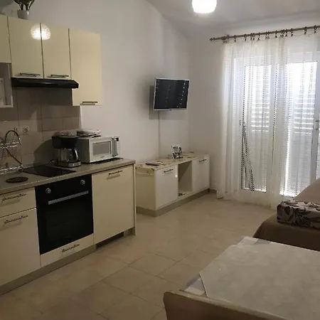 Sea View Near The S2-jelsa Center Апартаменты Елса